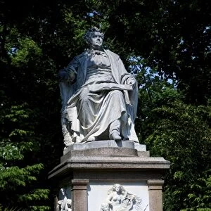 Europe, Austria, Vienna, statue of Schubert in Viennese City Park