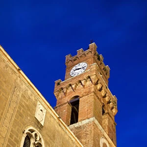 Europe, Italy, Tuscany, Pienza. The clock tower in the town of Pienza