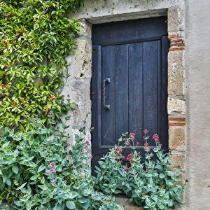France, Cordes-sur-Ciel. Blue doorway
