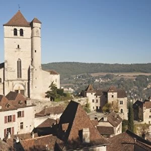 France, Midi-Pyrenees Region, Lot Department, St-Cirq-Lapopie, town and 15th century
