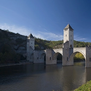 France, Midi-Pyrenees Region, Lot Department, Cahors, Pont Valentre, midieval bridge