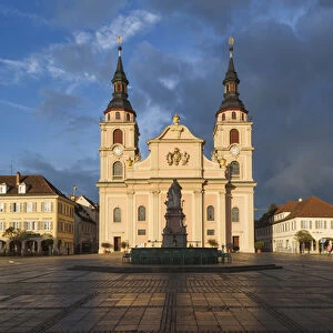 Germany, Baden-Wurttemburg, Ludwigsburg, Marktplatz, Statdtkirche church, dawn