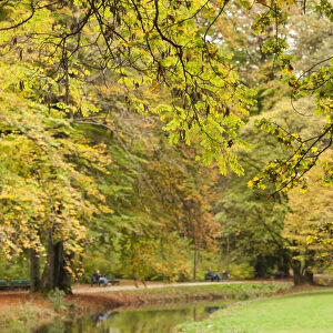 Germany, Bavaria, Munich, Englischer Garten park, fall foliage