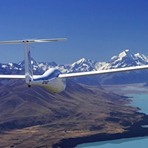Glider, Lake Pukaki and Aoraki / Mt Cook, Mackenzie Country, South Island, New Zealand