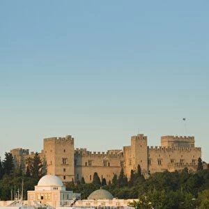 GREECE, Dodecanese Islands, RHODES, Rhodes Town: Palace of the Grand Masters / Mandraki