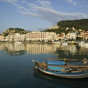 GREECE, Ionian Islands, ZAKYNTHOS: Morning View of Waterfront