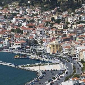 GREECE, Northeastern Aegean Islands, SAMOS, Vathy (Samos Town): Town View with Harbor