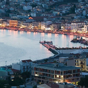GREECE-Northeastern Aegean Islands-SAMOS-Vathy (Samos Town): Town View with Vathy