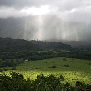 The green valley surrounding Hanalei Bay on the island of Kauai, Hawaii, USA
