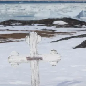 Greenland, Disko Bay, Ilulissat, cemetery by the Sermermiut settlement ruins Greenland, Disko Bay, Ilulissat, cemetery by the Sermermiut settlement ruins