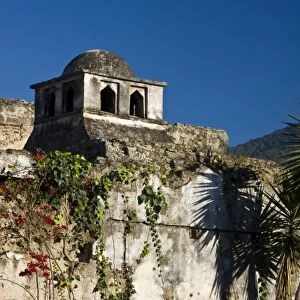 Guatemala, Antigua. The convent of Santa Clara was founded 1699 by five nuns from Puebla, Mexico