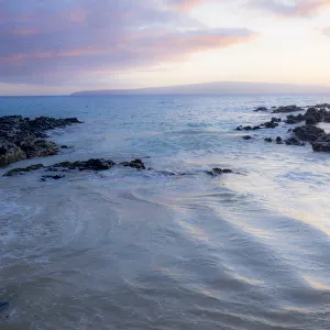Hawaii, Maui, Makena and hidden beach at sunset