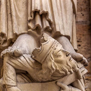 Headless King Facade, Notre Dame Cathedral, Paris, France