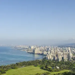 Honolulu from atop Diamond Head State Monument (Leahi Crater), Honolulu, Oahu, Hawaii Honolulu from atop Diamond Head State Monument (Leahi Crater), Honolulu, Oahu, Hawaii