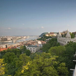 HUNGARY-Budapest: Buda / Castle Hill - Fishermans Bastion & Danube River