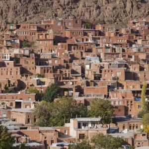Iran, Central Iran, Abyaneh, elevated village view