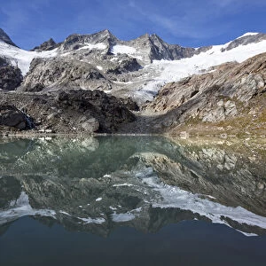 lake Simonysee and the glacier Simonykees in the National Park Hohe Tauern which