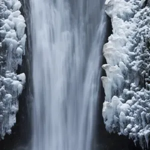 Lower Multnomah Falls; winter; Columbia Gorge; Oregon; USA