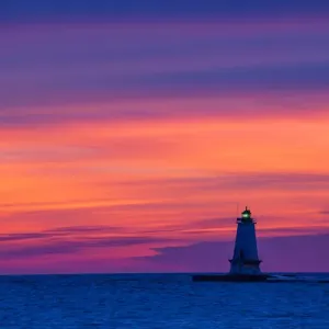 Ludington North Pierhead Lighthouse Print at Sunset on Lake Michigan Ludington North Pierhead Lighthouse Print at Sunset on Lake Michigan