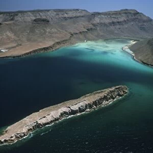 Mexico Baja California, Isla Espiritu Santo / Partida, Sea of Cortes, spectacular island