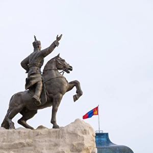 Mongolia, Ulaanbaatar. Statue of Mongolian revolutionary hero Damdin Sukhbaatar, Sukhbaatar Square