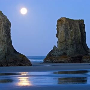 Moonset, Bandon Beach, Oregon