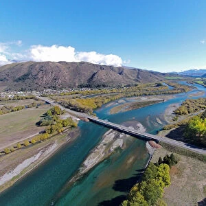 New Kurow Bridge over Waitaki River, Kurow, Waitaki Valley, North Otago, South Island