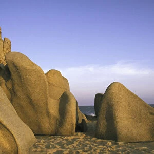 North America, Mexico, Cabo San Lucas. Beautiful boulders of Playa Solmar