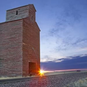 Old granary at Collins Montana at sunrise