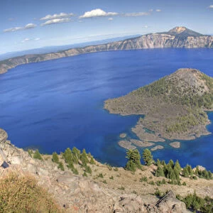 OR, Crater Lake National Park, Wizard Island and Crater Lake, panorama, view