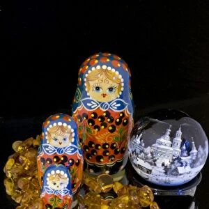 Russia, Russian handicrafts. Unique round painted lacquer box, amber & matryoshka dolls