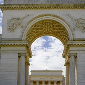 SAN FRANCISCO, CALIFORNIA. USA. Entrance arch, California Palace of the Legion of Honor