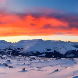 Snowy mountain scenic. (AI Generated) Snowy mountain scenic. (AI Generated)