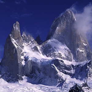 South America, Argentina, Los Glaciares National Park. Cerro Fitz Roy