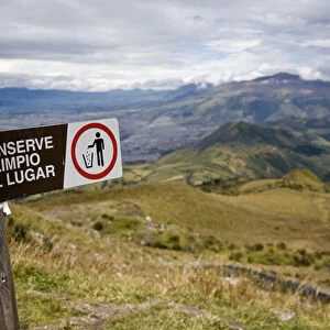 South America, Ecuador, Quito. Visitors to the TeleferiQo can experience many overviews