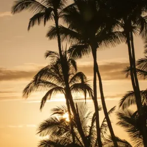 Sunset at Poipu beach Kauai, Hawaii Sunset at Poipu beach Kauai, Hawaii