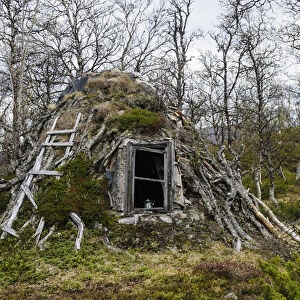 Sweden, Jamtland, Valadalen Nature Preserve. Traditional Sami sod house