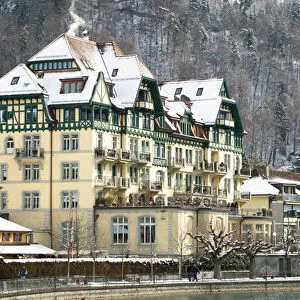 SWITZERLAND-Bern-THUN: Town Buildings along Aare River / Winter