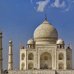 Taj Mahal mausoleum / Agra, India