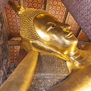 Thailand, Bangkok. Ko Ratanakosin, Wat Pho, Reclining Buddha