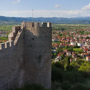 Fortaleza del Zar Samuel con paisaje urbano de la ciudad de Órdenes, República de Macedonia Fortaleza del Zar Samuel con paisaje urbano de la ciudad de Órdenes, República de Macedonia