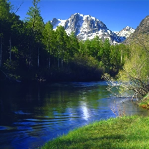 USA; California; Rush Creek in the Sierra Nevada Mountains