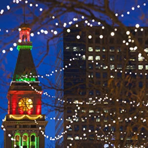 USA, Colorado, Denver, Daniels and Fisher Tower with Christmas Lighting, dusk