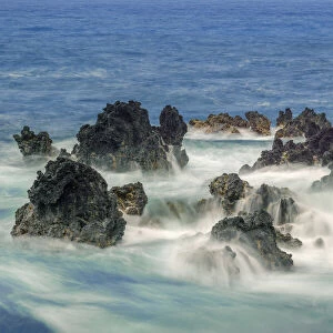 USA, Hawaii, Big Island of Hawaii. Keauhou Bay, Eroded volcanic rock (aa form