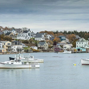 USA, Maine, Stonington, Stonington Harbor, autumn