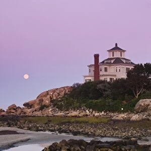 USA, Massachusetts, Gloucester. Good Harbor Beach, moonrise