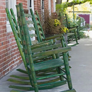 USA, Missouri, Ste. Genevieve: Rocking Chairs on Porch