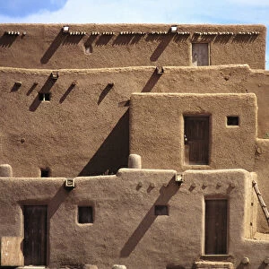USA, New Mexico, Pueblo de Taos. Adobe multistoried pueblos at Pueblo de Taos Indian