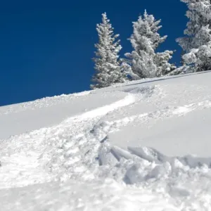 USA, New Mexico, Santa Fe, winter sports. (MR)