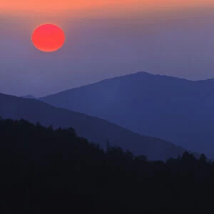 USA, Tennessee, Great Smoky Mountains National Park. Sunset seen from Morton Overlook